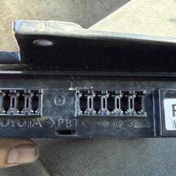 08-10 Highlander Junction Box