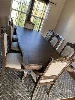 New real wood 8-chair dining table set with rug