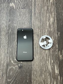 iPhone 8 UNLOCKED FOR ANY CARRIER!