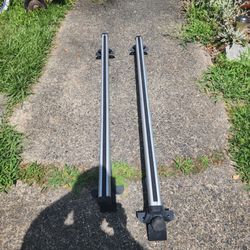 Cargo rails / roof racks