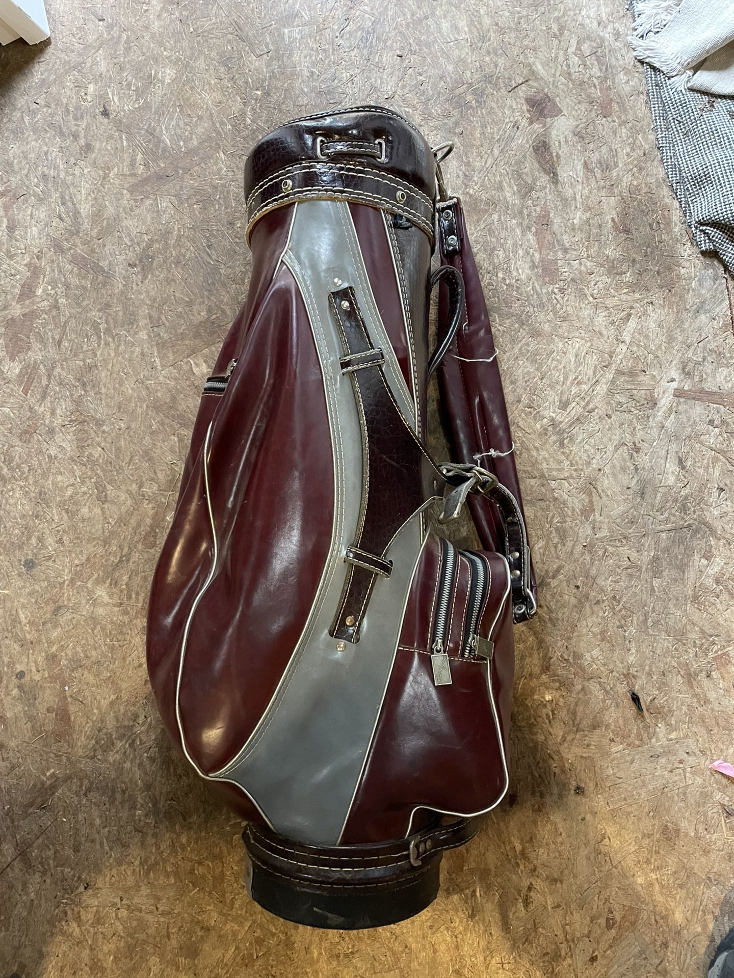 VINTAGE Ben Hogan Golf Bag - Genuine Leather