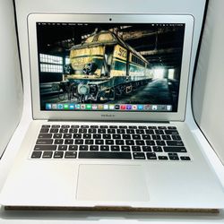 Apple MacBook Air 2017 CORE i5 8GB 256GB Fully Functional
