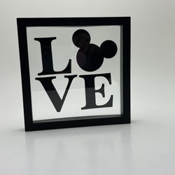 Mickey Frame. 