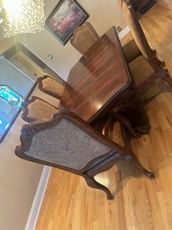Traditional Dining Table Set with Chairs