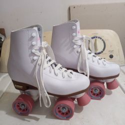  Woman's New White Chicago Roller Skates Size 6