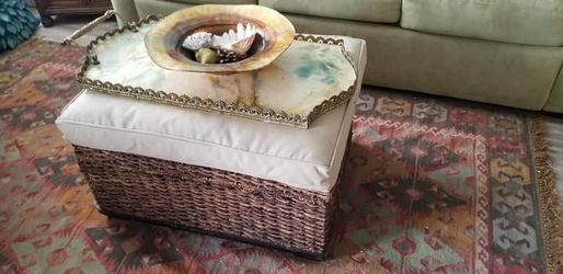 CUTE WICKER STORAGE OTTOMAN AT PICKY PINCHERS 5912 54TH AVE N KENNETH CITY OPEN 12-6PM FREE DELIVERY
