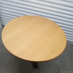 Strong Metal Base Round Table