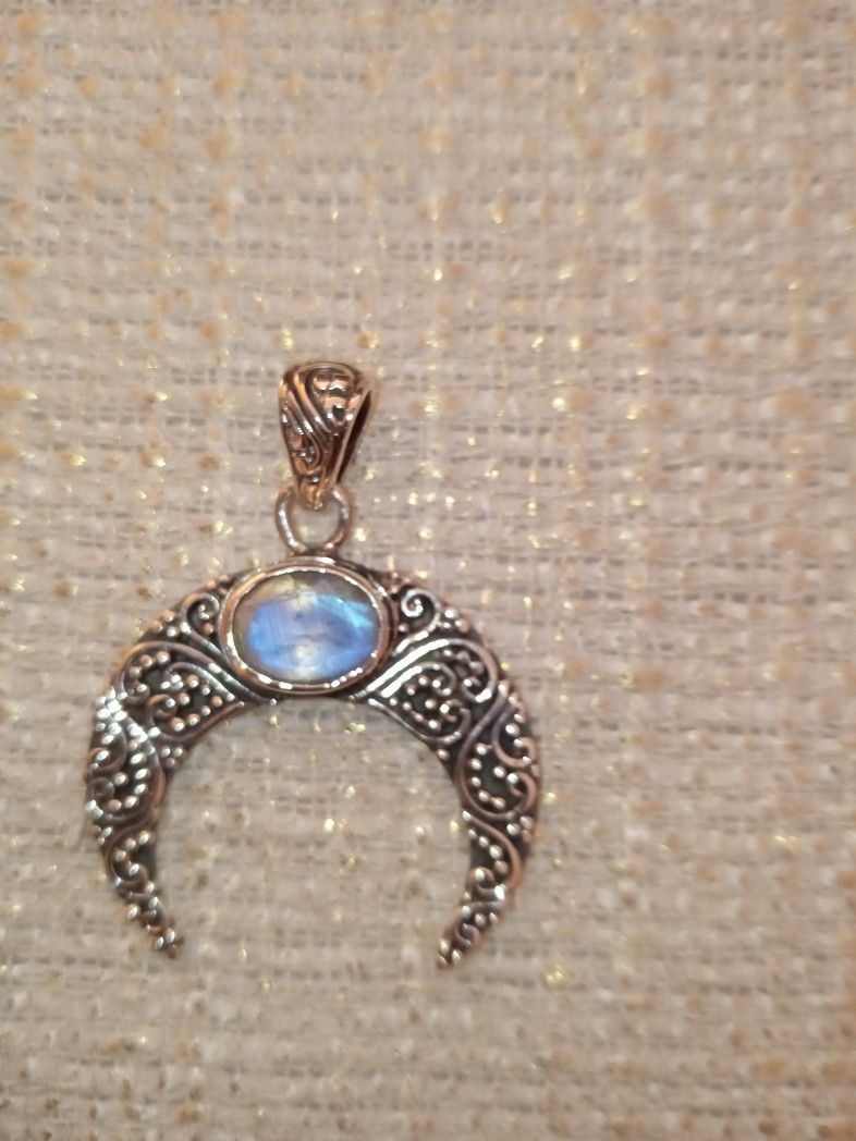 Pendant..Bali Legacy Moon Glow Moonstone Crescent Pendant In Sterling Silver