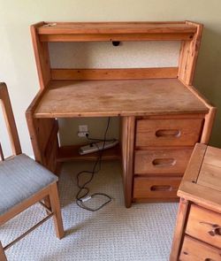 Desk & Chair