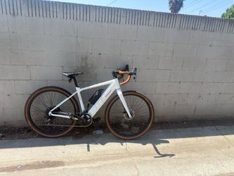 Electric Gravel Bike- Extra Water Bottle Battery-Drop Bar E-Bike
