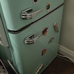 Insignia Retro Mini Fridge