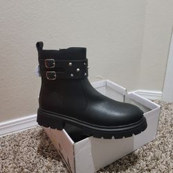 Boots GIRLS SIZE 6