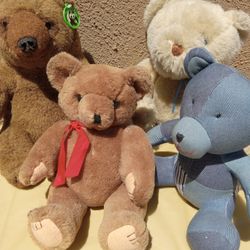 Teddy Bears (4)