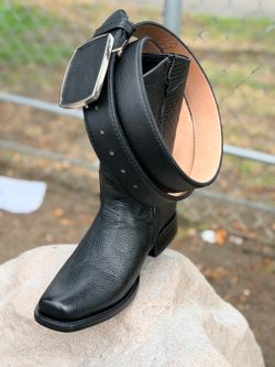 Bota y cinto