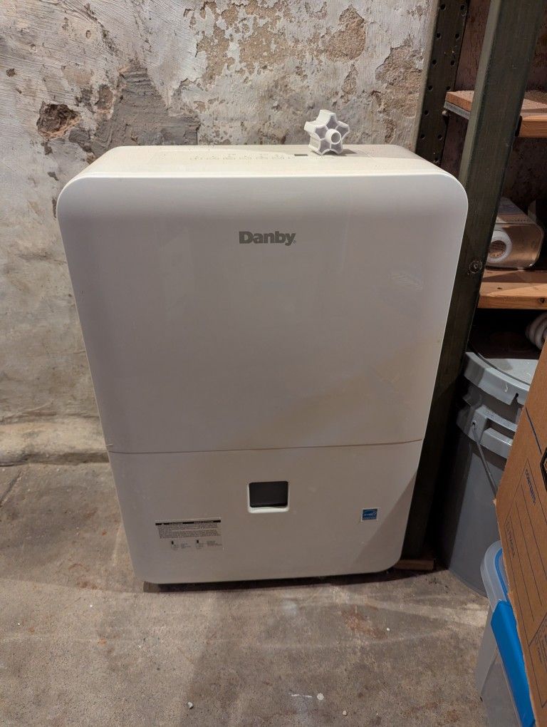 Danby 50 Pint Dehumidifier With Pump