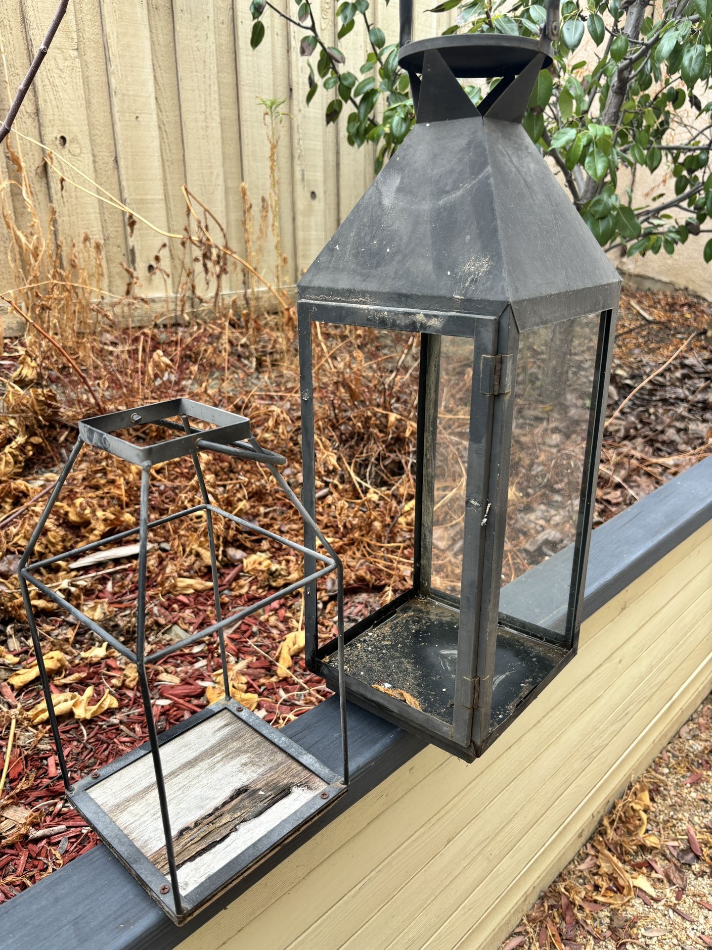 Outdoor Lantern Decor