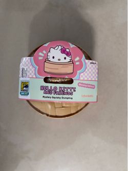 SDCC 2026 Exclusive Debut UCC Hello Kitty “Glowing Edition” Squishy Dumpling
