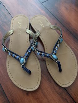 Pretty size 9.5 sandals