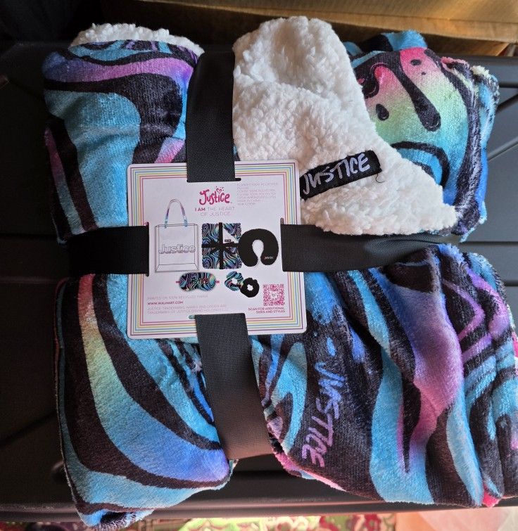 Justice 5 Piece Girl's Sleepover Set