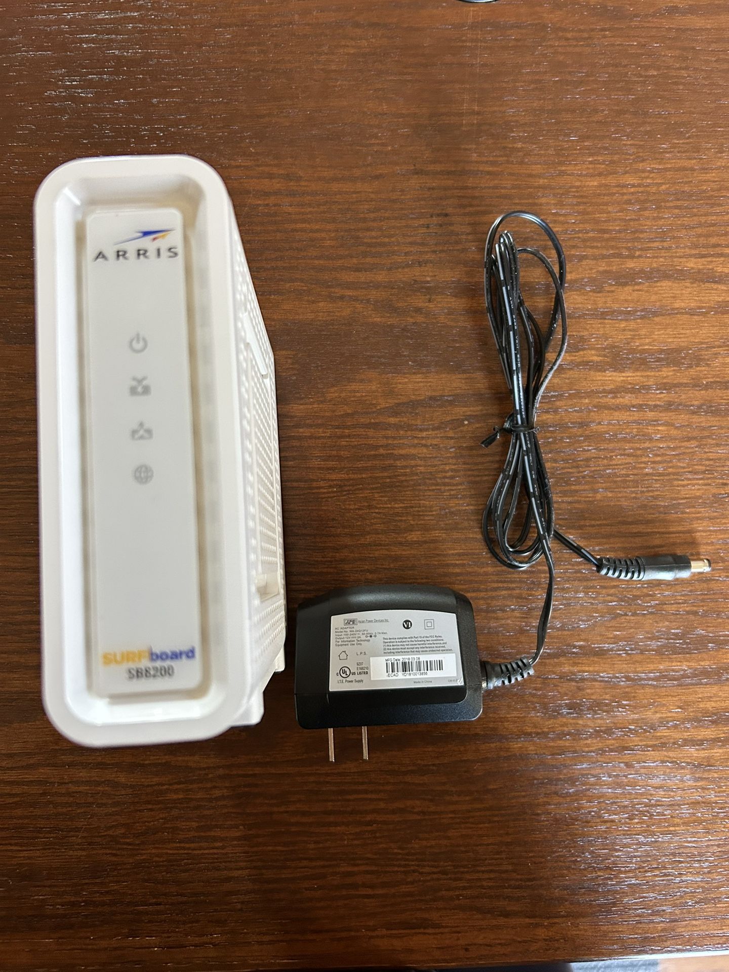 Arris Sb8200 Cable Modem Fast Docsis 3.1 32X8 Gigabit cable modem