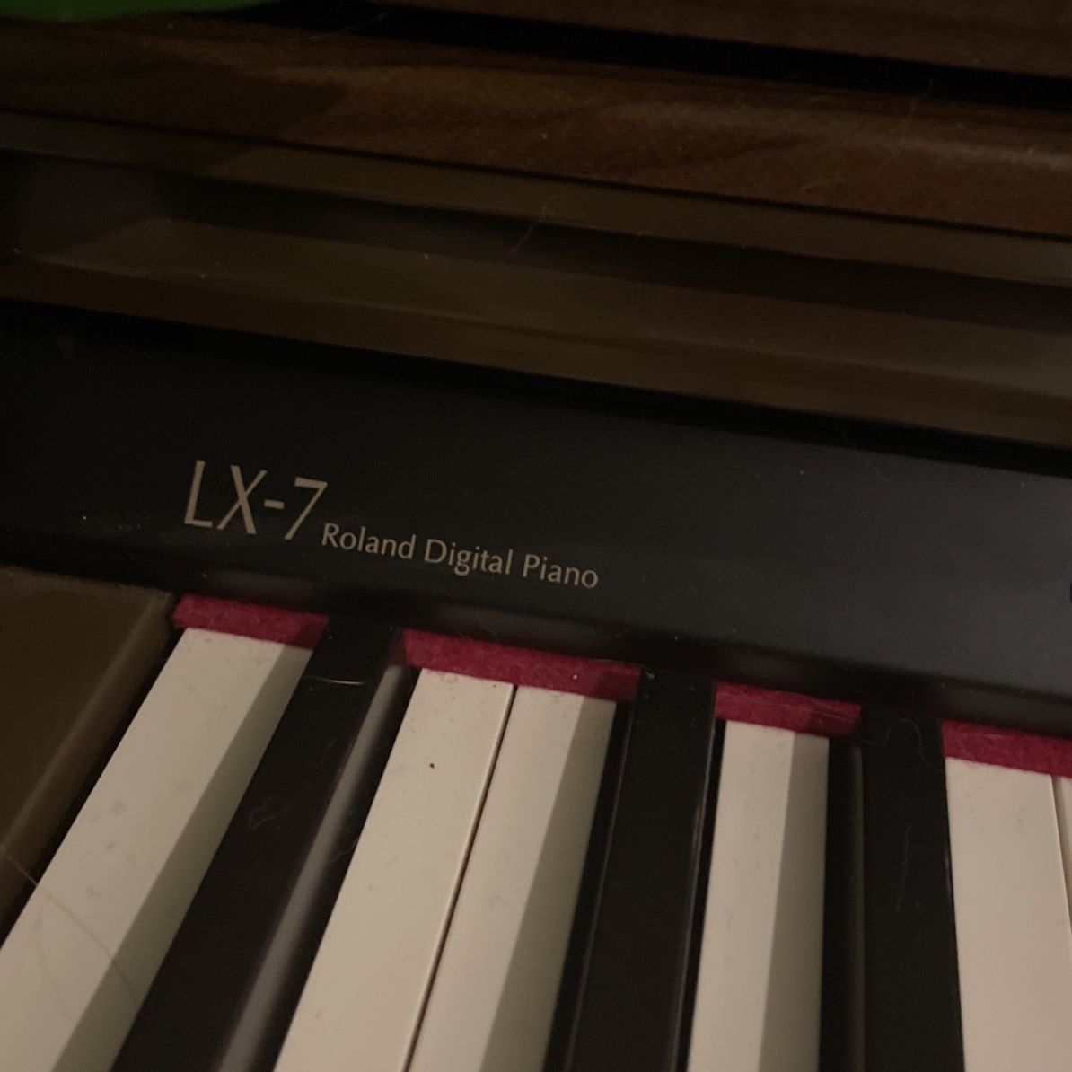 Roland LX-7 digital piano