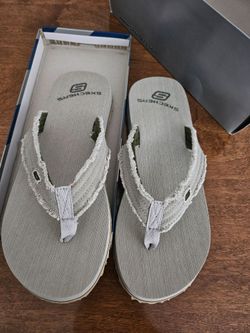 Skechers flip flops size 12  (NEW)