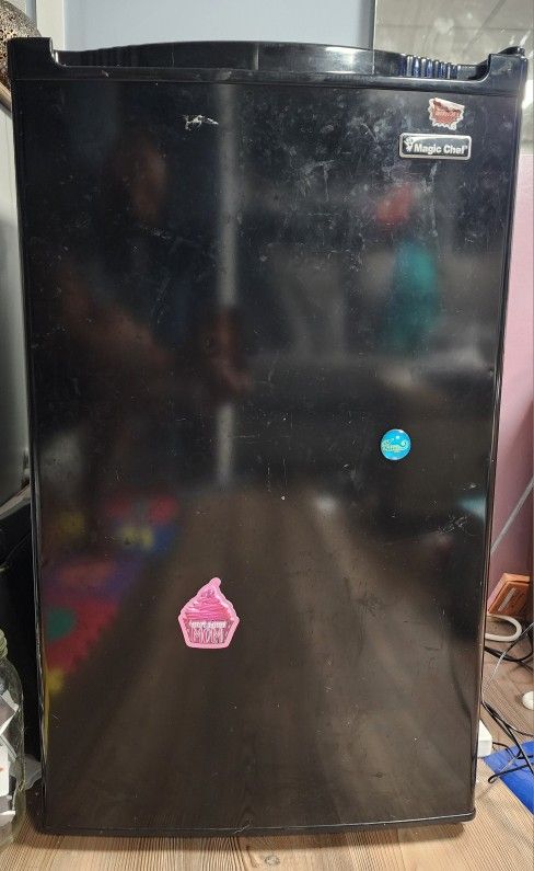 Magic Chef Mini Fridge