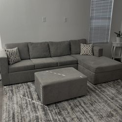 Couch Looks Brand New 