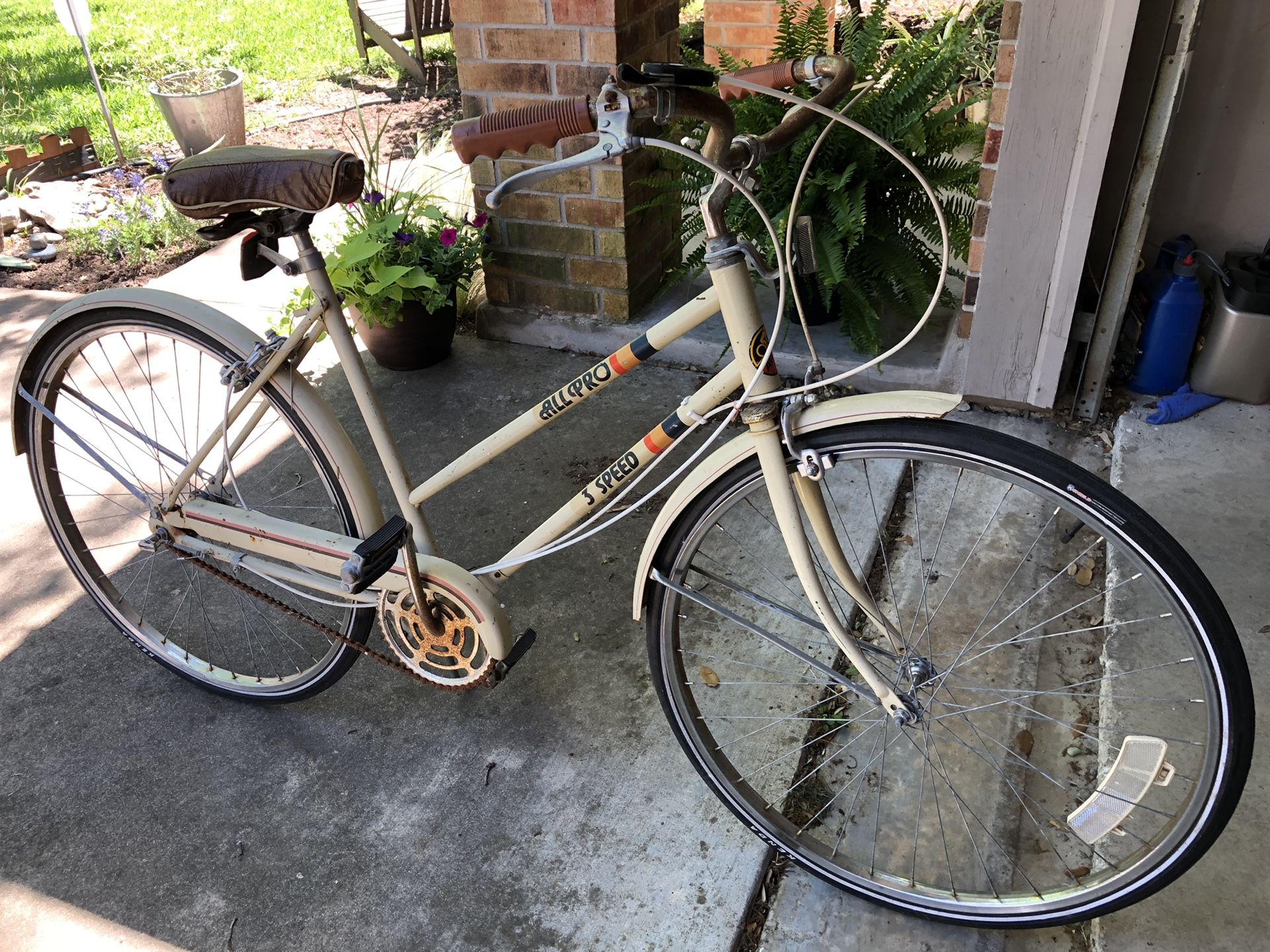 Vintage 3 speed cruiser bike