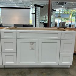 white shaker 60'' bathroom vanity (single sink)