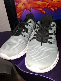Charly Falcon athletic sneakers in a gray and black Mens 9
