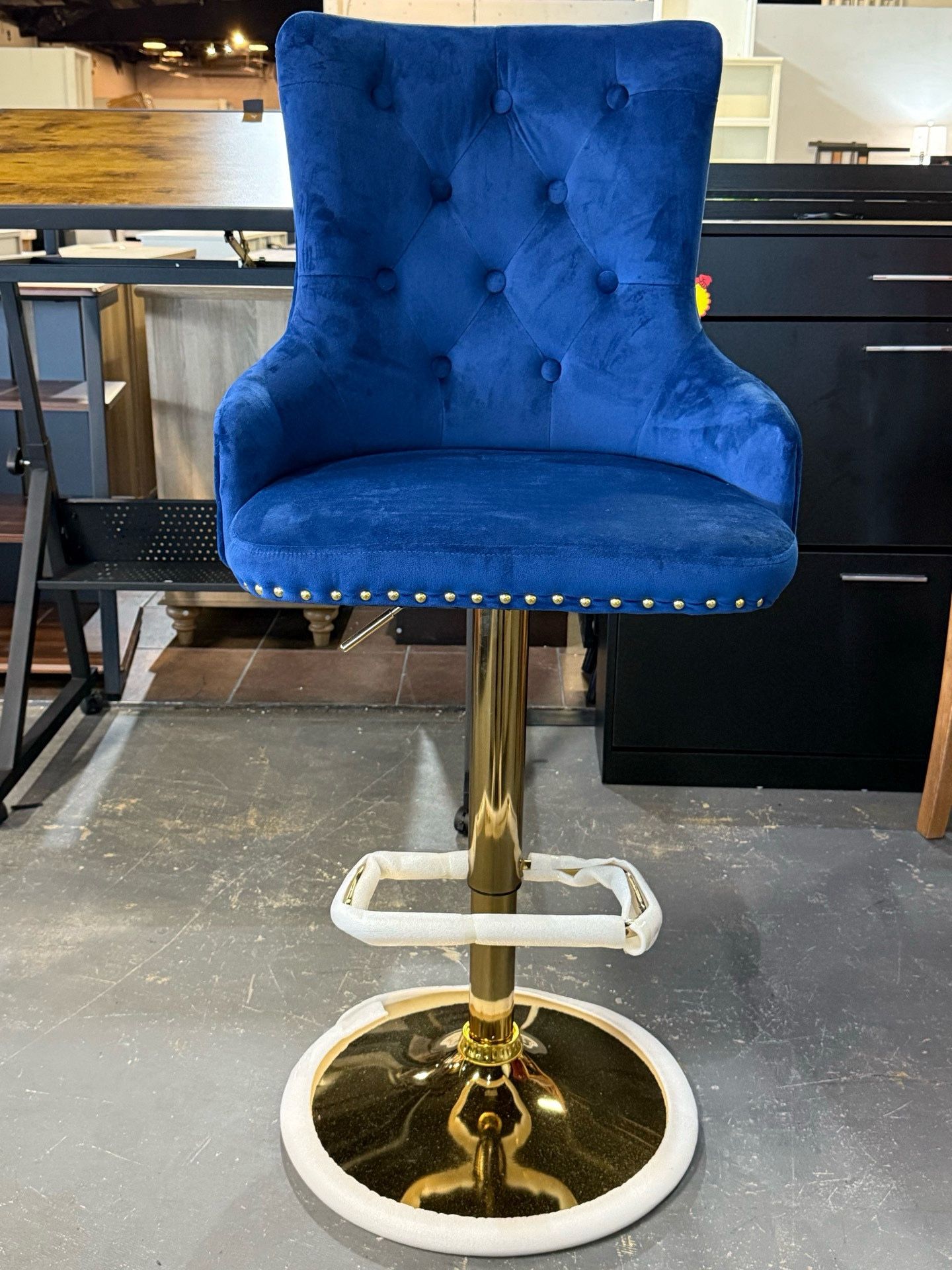 Velvet Swivel Bar Height Stools with Lion Pull Ring,Upholstered Counter Height Stools with Tufted Back,Modern Adjustable Bar Chairs for Kitchen Island