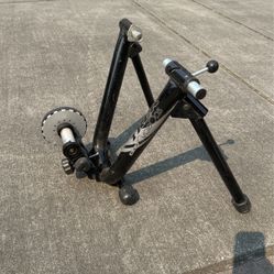 CycleOps Bike Trainer