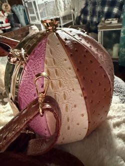 Alyssa new unique bag