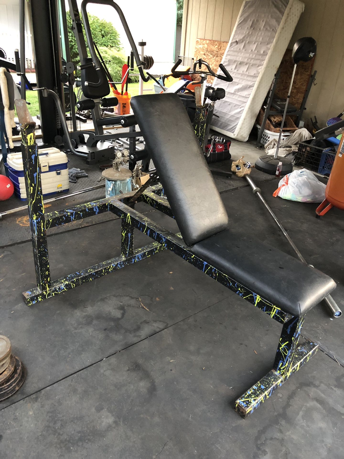 Weight set bench press with bar collars & Olympic weights