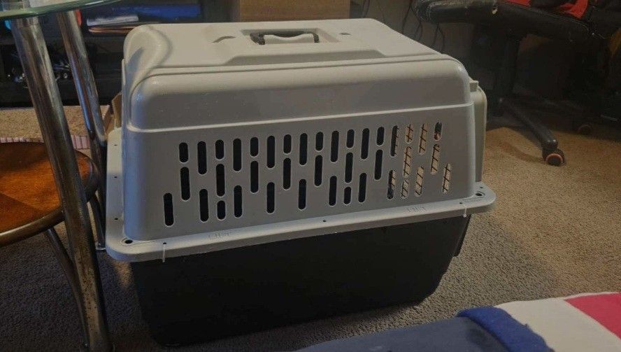 Carry Crate.  Make Offer 