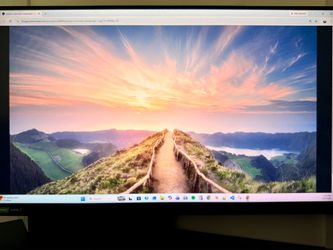 32” LG Monitor