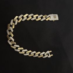 10k Monaco Bracelet,missing 2 Little Stone,can Barely Tell.looking To Trade For Another Bracelet.