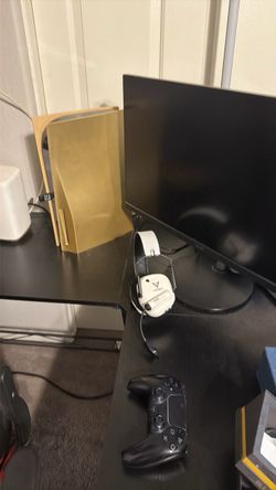 Ps5 gold edition with controller and headset