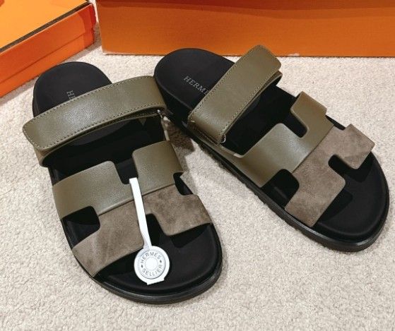 Calfskin sandals