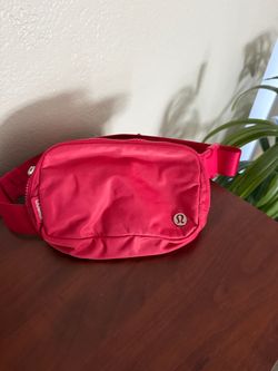 Lululemon belt bag
