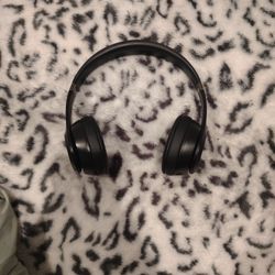 Beats Solo 4 Headset 