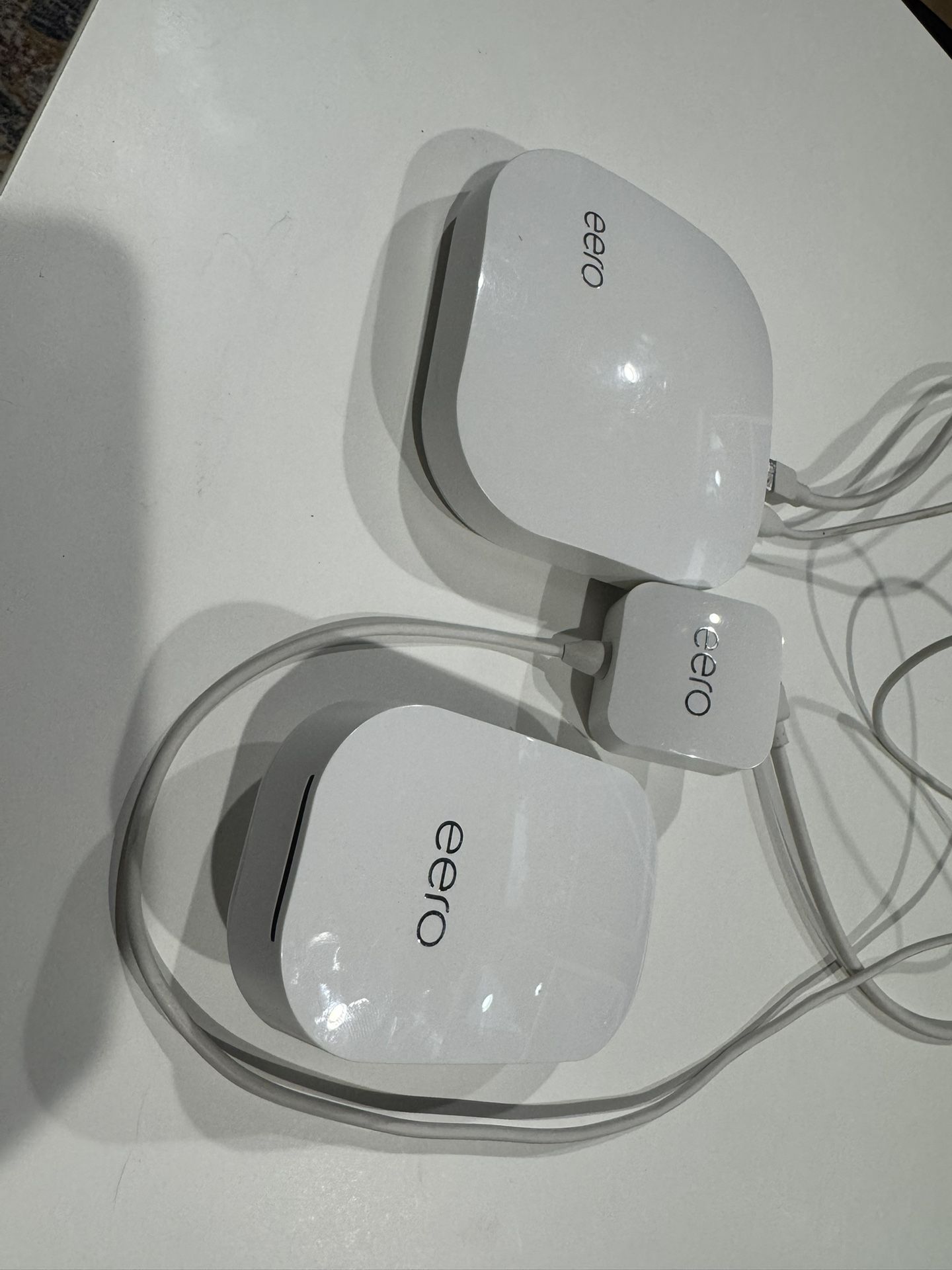 EERO Pro 5 Mesh WiFi And EERO Beacon
