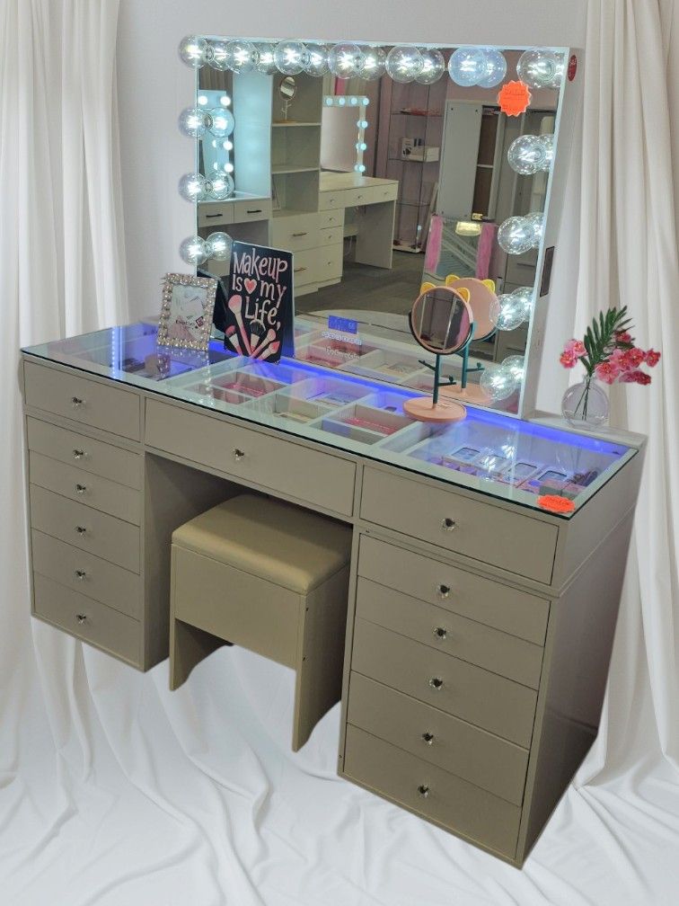 Vanity Makeup Table (Brand New)