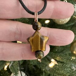 New, Beautiful Tiger Eye Stone And Copper Necklace. Jewelry Bag Included.