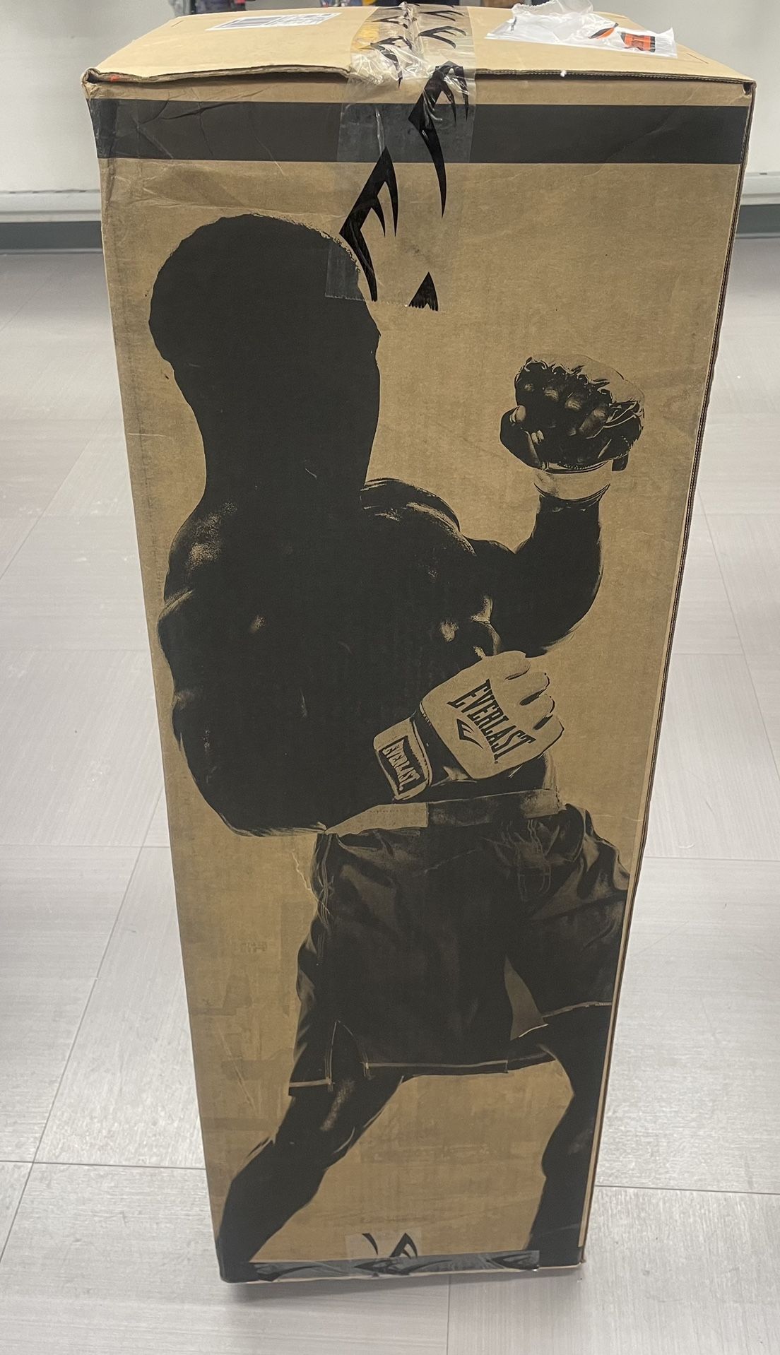 Everlast Punching bag 