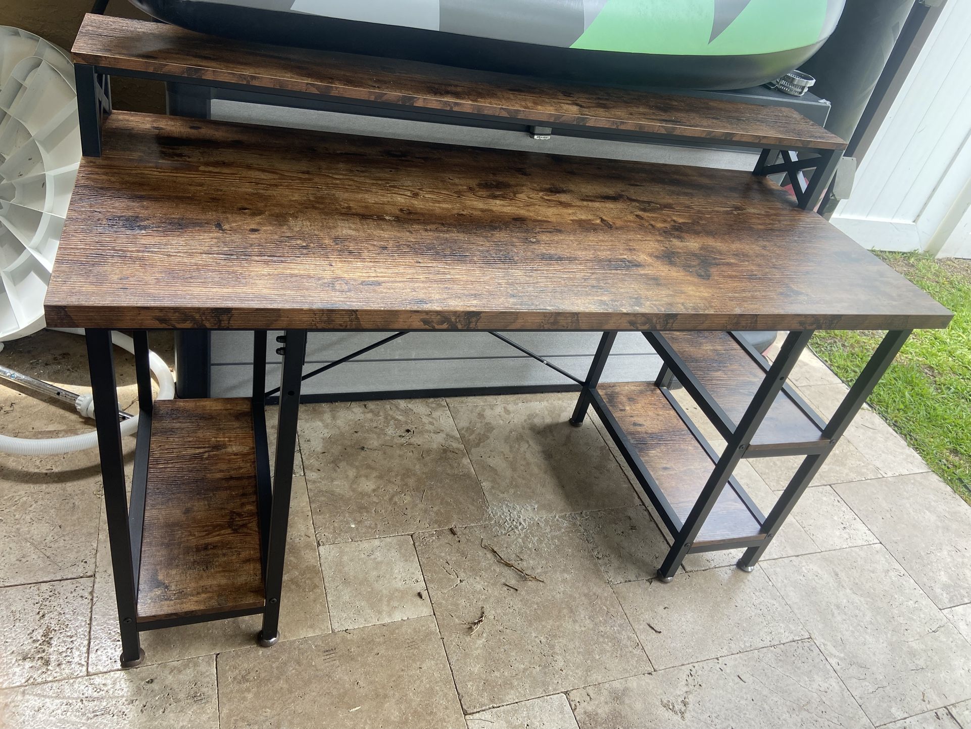 Table/desk (like New)