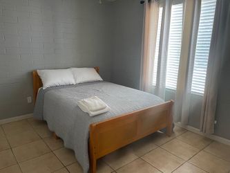 Full size bed