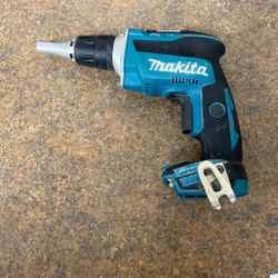 1003 Makita Screw Gun 5446 02