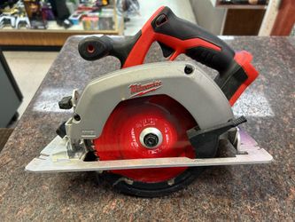Milwaukee m18 circular saw TOOL ONLY